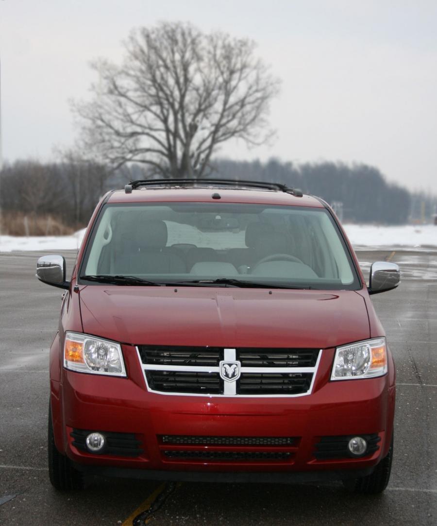  Dodge Grand Caravan SXT 2008 года  (фото 6 из 67)
